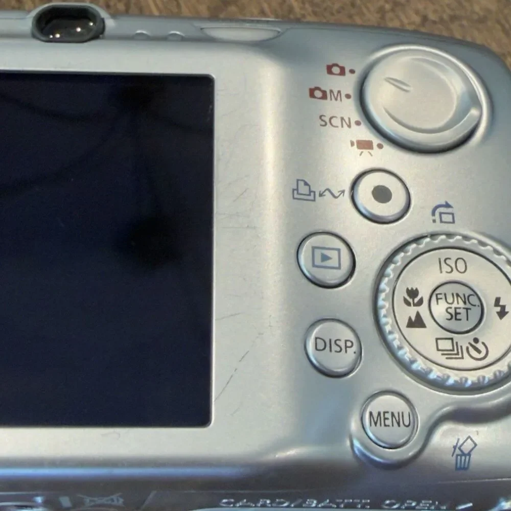 Canon PowerShot Digital ELPH SD890 IS 10MP Camera Manual Charger Open Box Tested